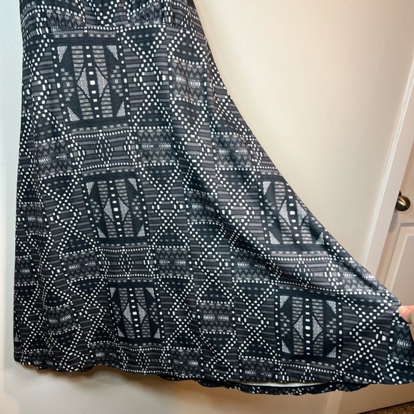 PrAna Cali Athletic Dress Gray Geometric Print Racerback Empire Waist  Sz Medium - Picture 10 of 15